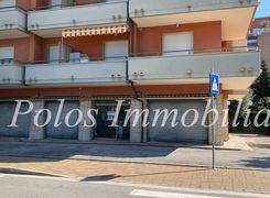 Negozio/Locale commerciale in vendita