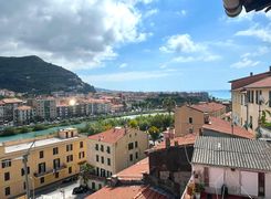 Appartamento in vendita