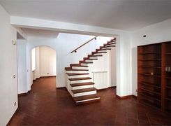Casa indipendente in vendita