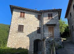 Trilocale in vendita