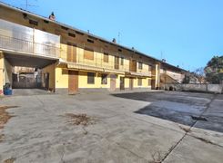 Casa indipendente in vendita