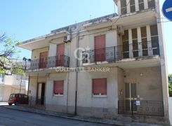 Casa indipendente in vendita