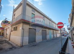 Casa indipendente in vendita