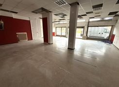 Negozio/Locale commerciale in affitto