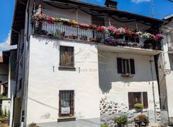 Casa indipendente in vendita