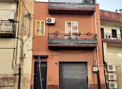 Casa indipendente in vendita