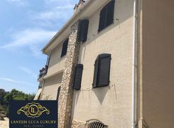 Casa Bi/Trifamiliare in vendita