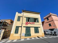 Trilocale in vendita