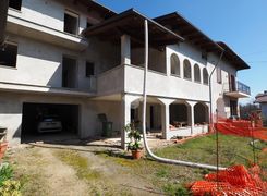 Casa indipendente in vendita