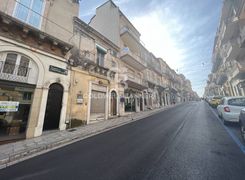 Casa indipendente in vendita