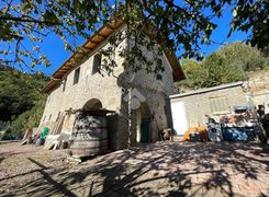 Casa indipendente in vendita