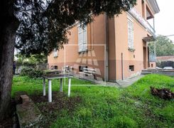 Casa indipendente in vendita