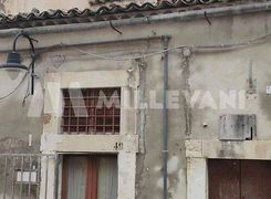 Casa indipendente in vendita