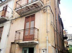 Casa indipendente in vendita