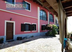 Casa indipendente in vendita