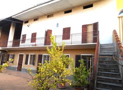 Casa indipendente in vendita