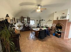 Casa indipendente in vendita