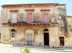 Casa indipendente in vendita