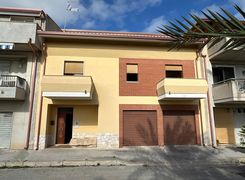 Casa indipendente in vendita