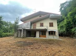 Casa Bi/Trifamiliare in vendita