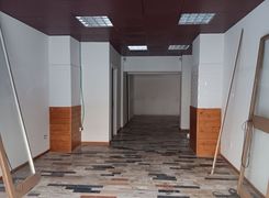 Negozio/Locale commerciale in affitto