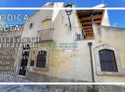 Casa indipendente in vendita