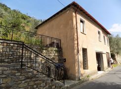 Trilocale in vendita
