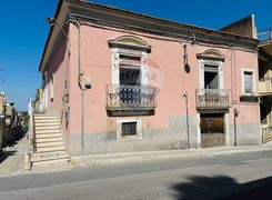 Casa indipendente in vendita