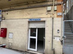 Negozio/Locale commerciale in affitto