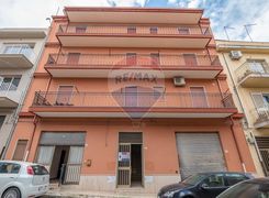 Casa indipendente in vendita