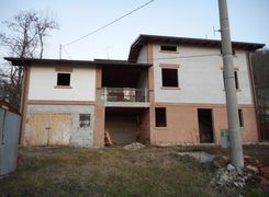 Casa indipendente in vendita