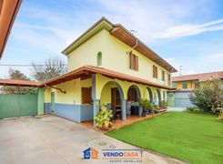 Casa indipendente in vendita