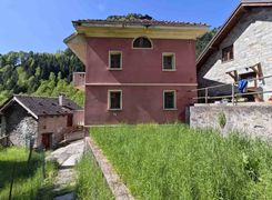 Casa indipendente in vendita