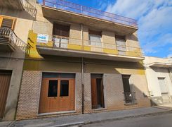 Casa indipendente in vendita