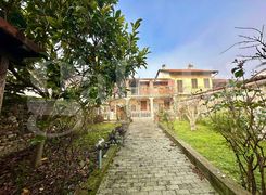 Casa indipendente in vendita