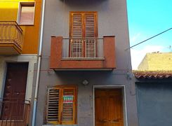 Casa indipendente in vendita