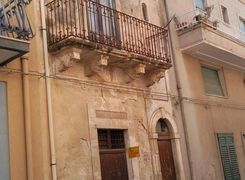 Casa indipendente in vendita