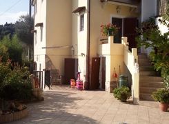 Casa indipendente in vendita