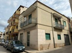 Casa indipendente in vendita