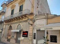 Casa indipendente in vendita