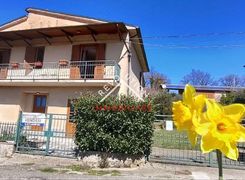 Casa indipendente in vendita