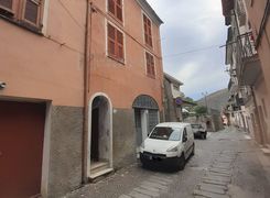Casa indipendente in vendita