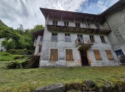 Casa indipendente in vendita