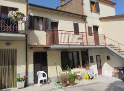 Casa indipendente in vendita