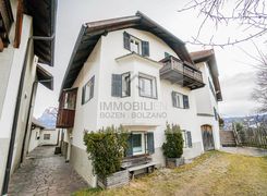 Casa indipendente in vendita