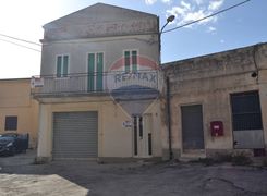 Casa indipendente in vendita