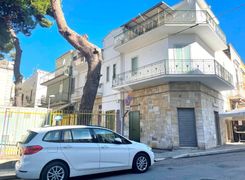 Casa indipendente in vendita