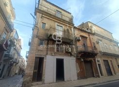 Casa indipendente in vendita