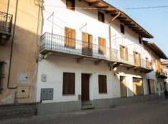 Casa indipendente in vendita