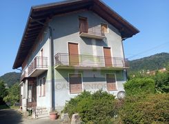 Casa indipendente in vendita